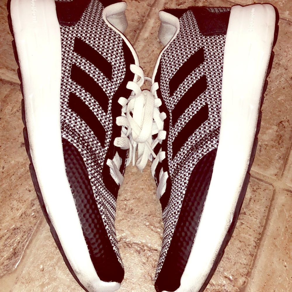Adidas cloud foam sneakers